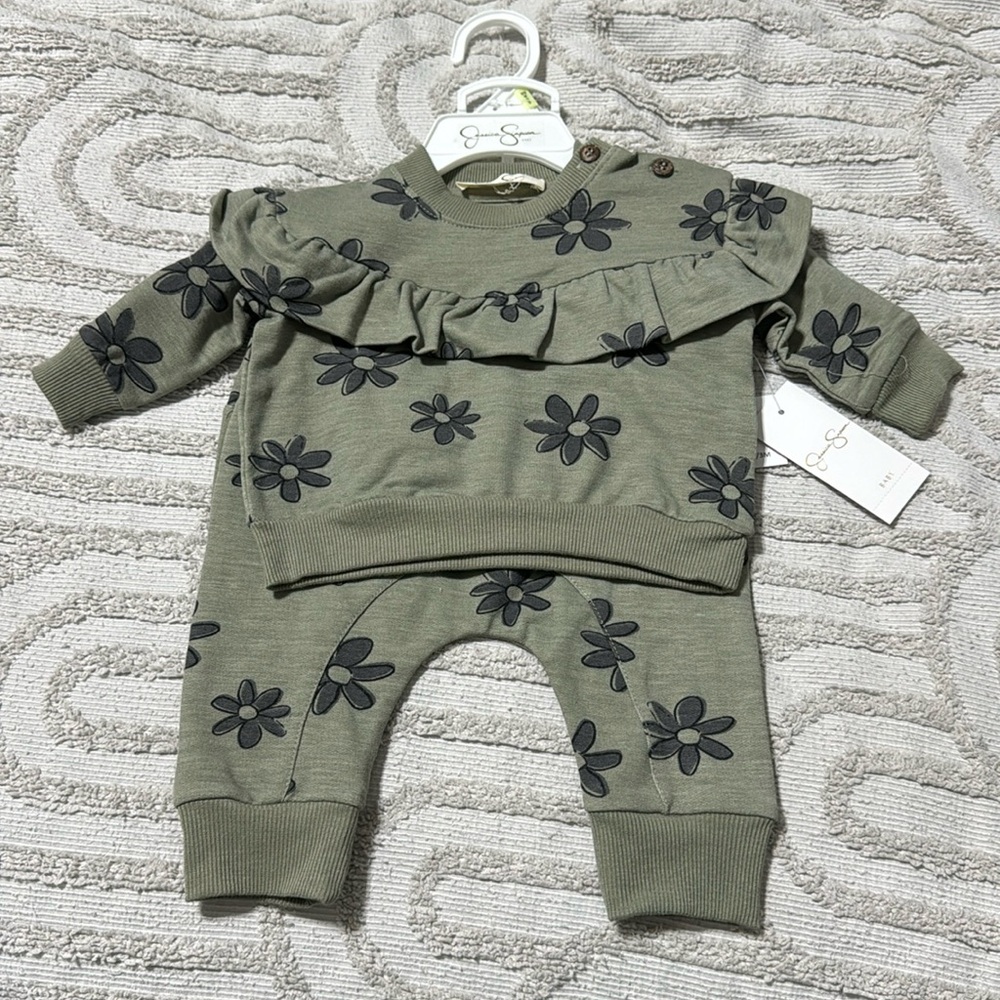 NWT 0/3 months Jessica Simpson Baby matching set
